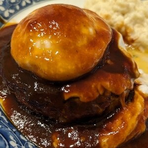 ホットプレートでチーズ入りハンバーグ